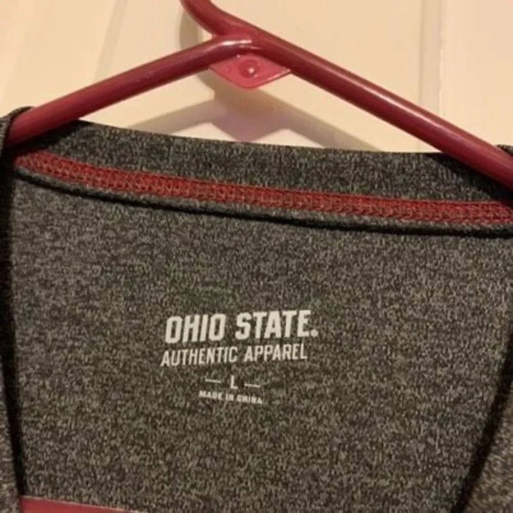 Ohio State Buckeyes Size Large Polyester T-Shirt - Picture 3 of 4